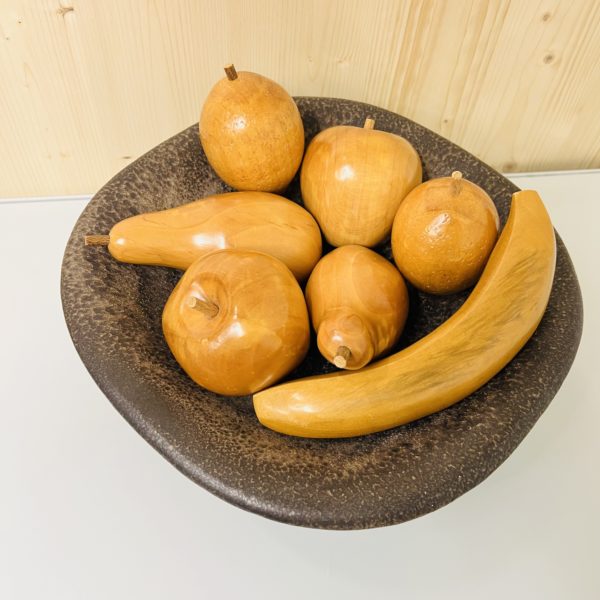 Lot de fruits en bois